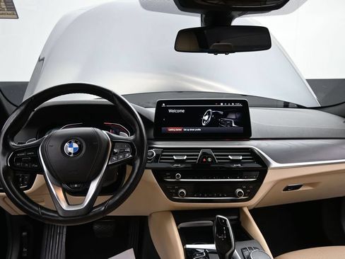 Used 2022 BMW 530i w/ Convenience Package RWD image 33