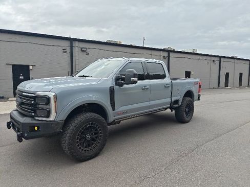 Used 2025 Ford F250 Platinum image 7