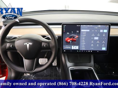 Used 2022 Tesla Model Y Long Range image 19