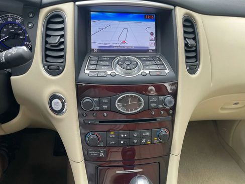 Used 2016 INFINITI QX50 2WD w/ Premium Plus Package image 18