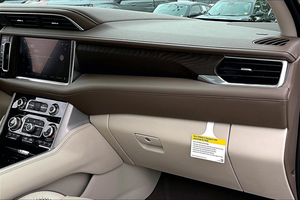 Used 2023 GMC Yukon Denali AWD/4WD image 26