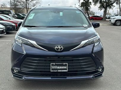 New 2026 Toyota Sienna XLE