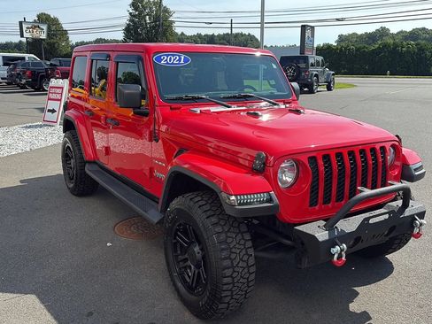 Used 2021 Jeep Wrangler Unlimited Sahara w/ Uconnect 4C Nav & Sound Group AWD/4WD image 11