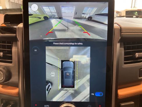 Used 2023 Ford Expedition Platinum image 29