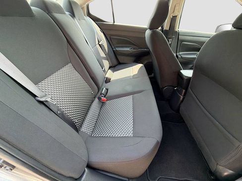 Used 2020 Nissan Versa S FWD image 28