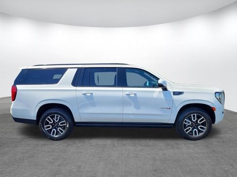 Used 2023 GMC Yukon XL AT4 w/ Max Trailering Package AWD/4WD image 4