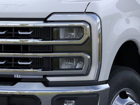 New 2026 Ford F350 Lariat image 18