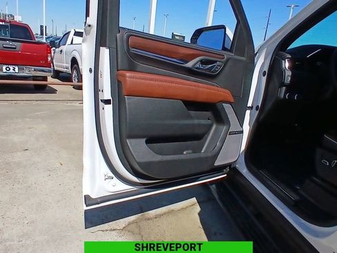 Certified 2023 GMC Yukon Denali Ultimate image 23