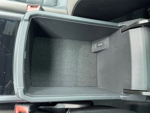 Used 2023 Volkswagen Atlas Cross Sport SEL Premium R-Line image 30