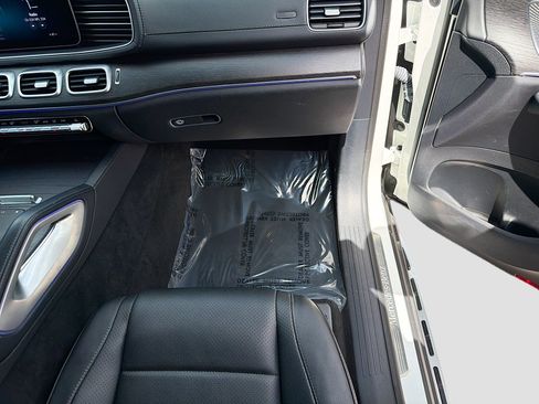 Used 2021 Mercedes-Benz GLS 450 4MATIC image 18