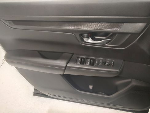 Used 2025 Honda CR-V Sport image 9