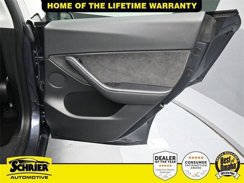 Used 2022 Tesla Model Y Long Range image 44