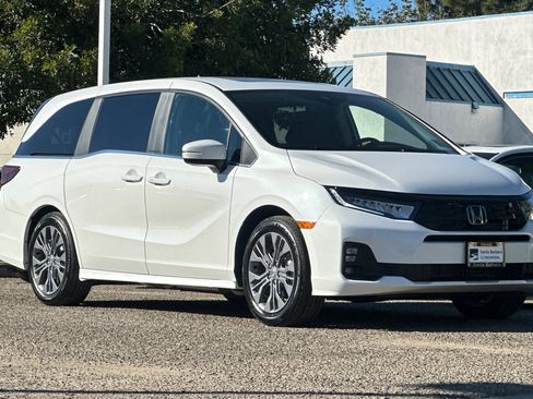 New 2026 Honda Odyssey Touring image 2