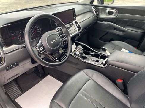 Certified 2022 Kia Sorento SX image 27