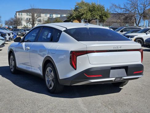New 2026 Kia K4 FWD image 4