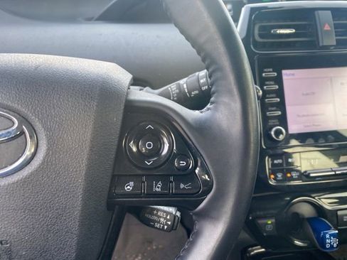 Used 2022 Toyota Prius XLE image 20