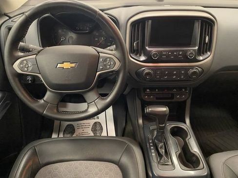 Used 2016 Chevrolet Colorado Z71 AWD/4WD image 2