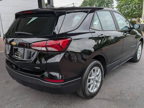 Used 2023 Chevrolet Equinox LS w/ Driver Confidence II Package AWD/4WD image 7