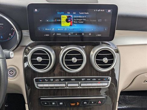 Used 2020 Mercedes-Benz GLC 300 GLC 300 w/ Parking Assistance Package image 13