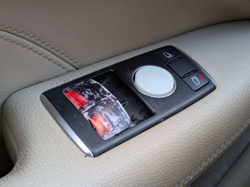 Used 2015 Mercedes-Benz C 250 Coupe image 22
