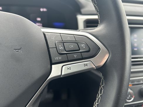 Certified 2023 Volkswagen Atlas SE image 16