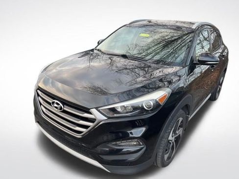 Used 2017 Hyundai Tucson Sport image 4