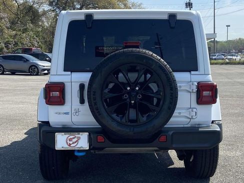 Used 2024 Jeep Wrangler Unlimited Sahara image 4