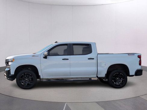 Used 2021 Chevrolet Silverado 1500 LT Trail Boss w/ Bed Protection Package AWD/4WD image 2
