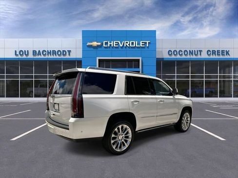 Used 2018 Cadillac Escalade Premium Luxury RWD image 8
