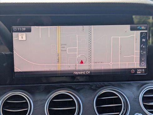 Used 2019 Mercedes-Benz E 300 image 12