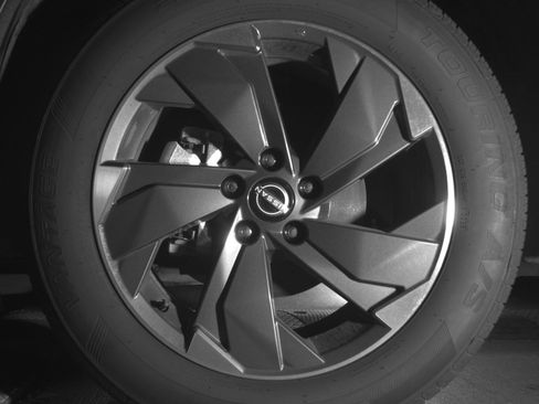 Used 2025 Nissan Rogue SV FWD image 12