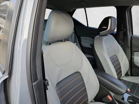 Used 2023 Nissan Kicks SR w/ SR Premium Package image 23