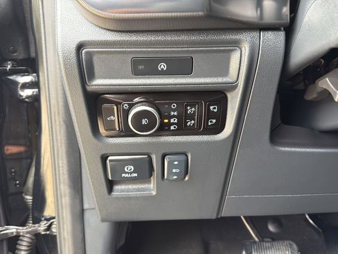 Used 2025 Ford F150 Lariat w/ Equipment Group 502A High image 15