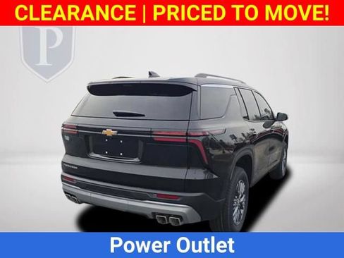 New 2026 Chevrolet Traverse LT w/ Driver Confidence Package FWD image 7