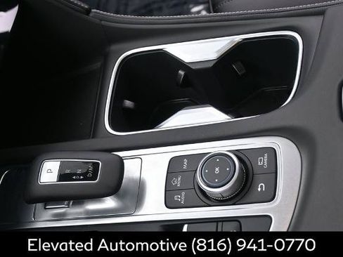 Certified 2026 INFINITI QX60 Luxe w/ Family Package AWD/4WD image 26
