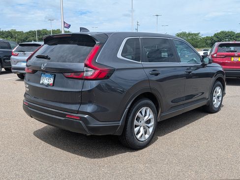 Used 2025 Honda CR-V LX image 4