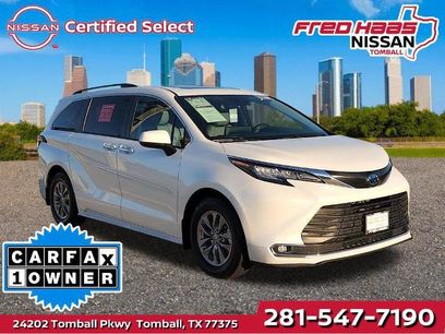 Used 2022 Toyota Sienna XLE