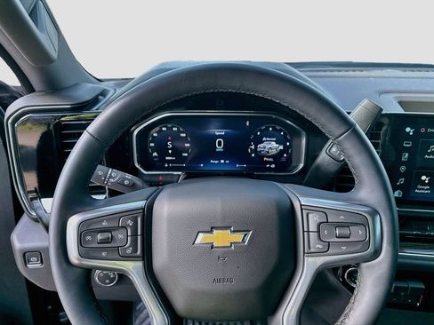 Used 2026 Chevrolet Silverado 1500 LT AWD/4WD image 13