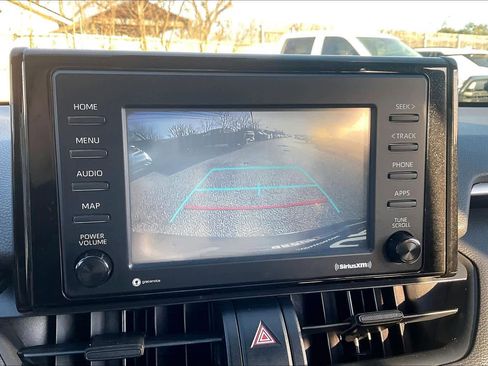 Used 2020 Toyota RAV4 LE image 26