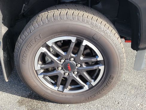 Certified 2025 Toyota Tacoma TRD Sport RWD image 10