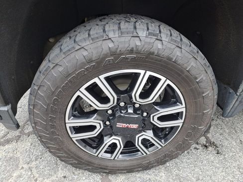 Used 2022 GMC Sierra 2500 AT4 w/ AT4 Premium Plus Package AWD/4WD image 15
