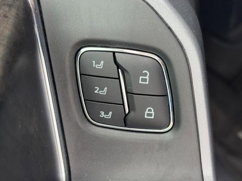 Used 2024 Ford F350 Lariat w/ Chrome Package image 25