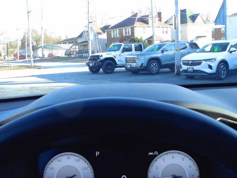 Used 2023 Hyundai Santa Fe SEL w/ Premium Package image 17