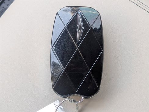 New 2026 Genesis GV70 2.5T Select image 32