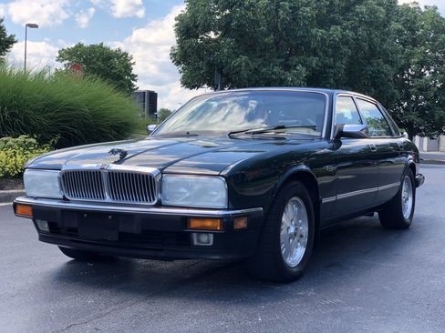 Used 1994 Jaguar XJ6 image 1