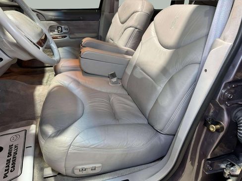 Used 1995 Lincoln Town Car Cartier image 5