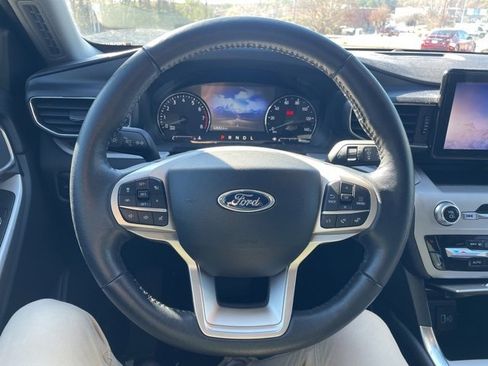 Certified 2023 Ford Explorer XLT w/ Equipment Group 202A image 9