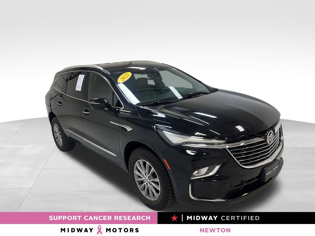 Used 2023 Buick Enclave Essence FWD image 1