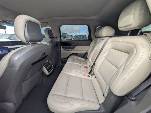 Used 2024 Lincoln Nautilus Premier w/ Equipment Group 102A image 12