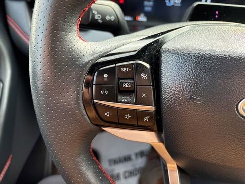 Used 2025 Ford Explorer ST-Line w/ ST-Line Street Pack image 11